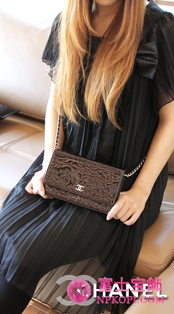 シャネル CHANEL カメリア エナメル ショルダーバッグ ブラック＆シルバー A47421AAZW 【2012年新作】